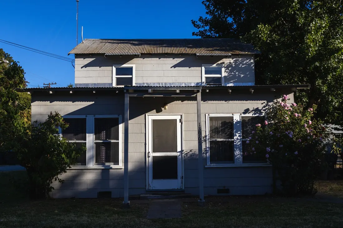 An older Iowa home's electrical panel, selling a house with aluminum wiring that worries lenders and insurers